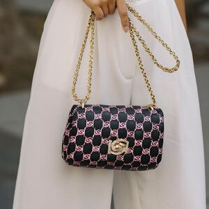 Bebe Liv Logo Monogram Crossbody Black Light Pink Gold Chain NWT